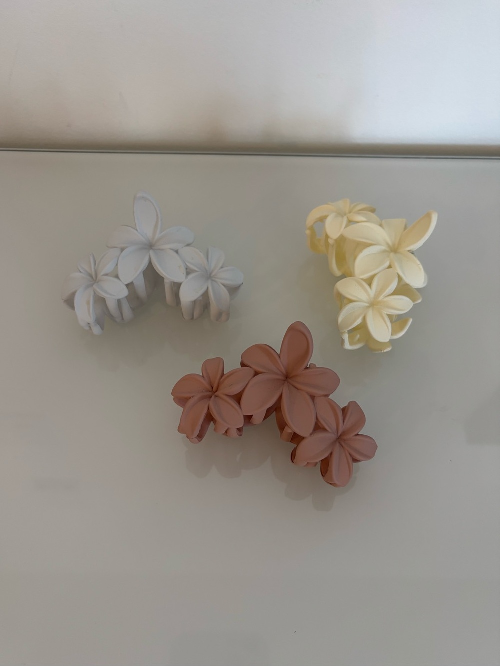 Set of 3 Floral Cluster Hair Claw Clip - Cream, White, Blush